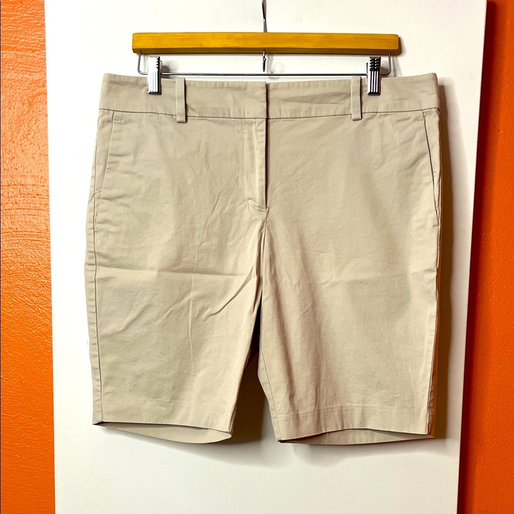 Ann Taylor Factory Beige Women's Bermudas